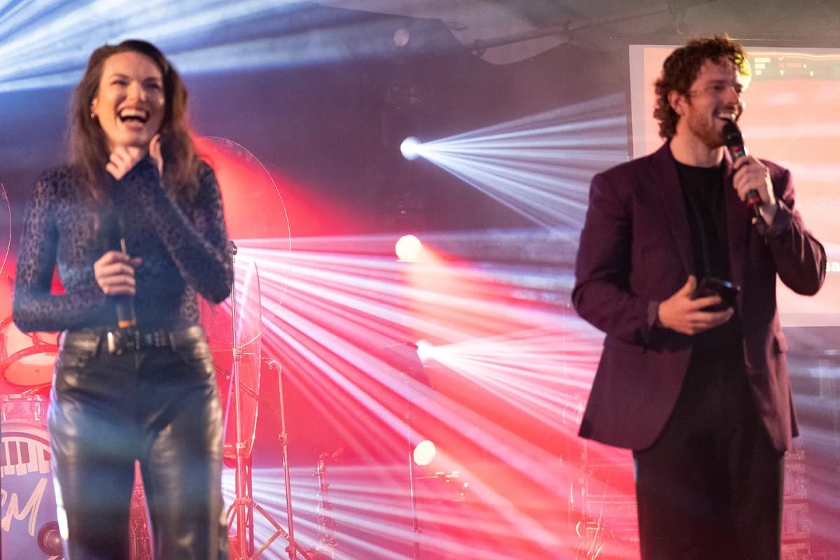 QuizX quizavond publiek bedrijfsfeest